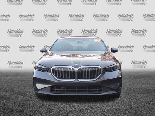 2025 BMW 540 i xDrive