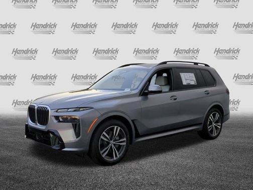 Gray Metallic 2026 BMW X7 xDrive40i