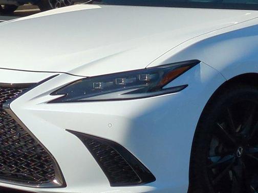 2023 Lexus ES 350 F SPORT Handling