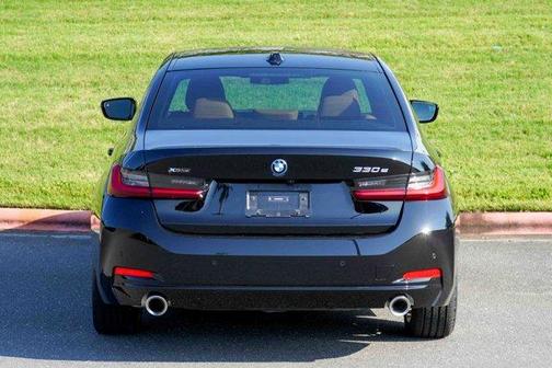 2024 BMW 330e xDrive