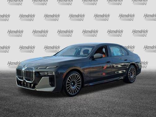 2026 BMW 750e xDrive