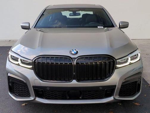 2022 BMW 750 i xDrive