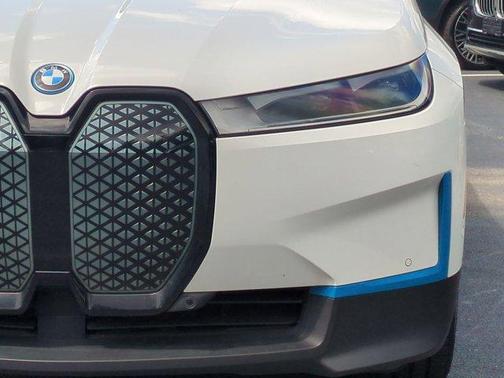 Alpine White 2023 BMW iX xDrive50