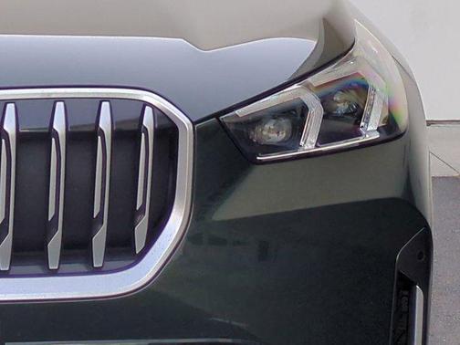 San Remo Green Metallic 2023 BMW X1 xDrive28i