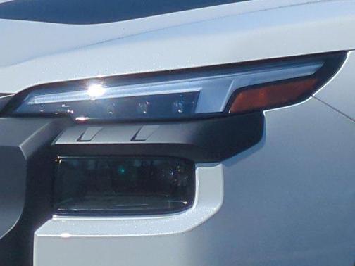 Crystal White Pearl 2026 Subaru Outback Wilderness