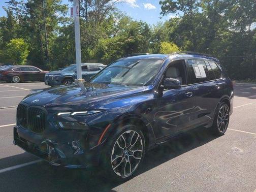 2024 BMW X7 M60i