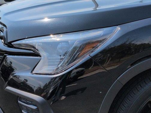 Crystal Black Silica 2023 Subaru Ascent Onyx Edition Limited