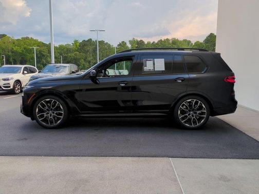 2024 BMW X7 M60i