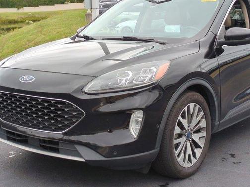 2020 Ford Escape Titanium Hybrid