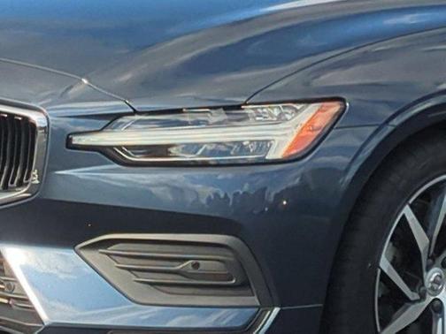 2020 Volvo S60 T5 Momentum