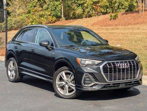 2022 Audi Q3 45 S line Premium