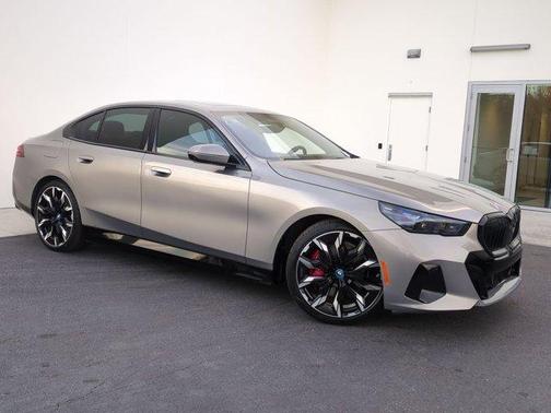 2025 BMW i5 eDrive40