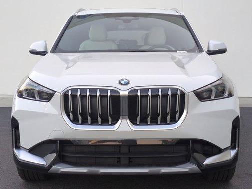 Alpine White 2026 BMW X1 xDrive28i