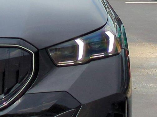 Dark Graphite Metallic 2026 BMW 530 i