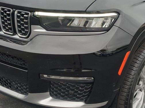 Diamond Black 2022 Jeep Grand Cherokee L Summit