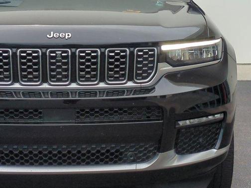 Diamond Black 2022 Jeep Grand Cherokee L Summit