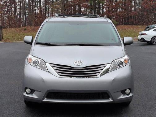 2017 Toyota Sienna XLE Premium