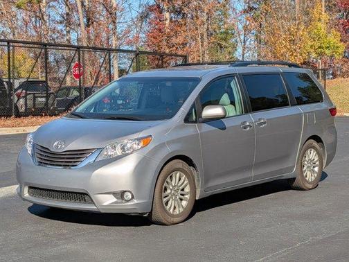 2017 Toyota Sienna XLE Premium