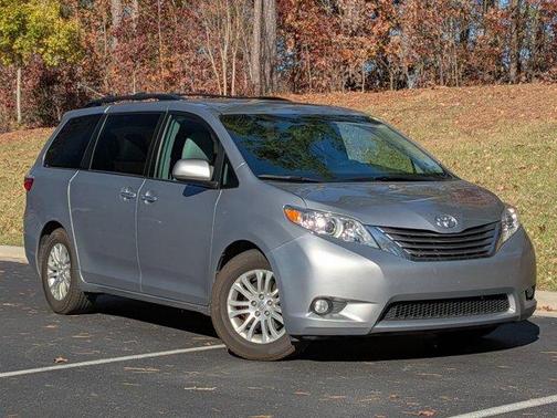 2017 Toyota Sienna XLE Premium