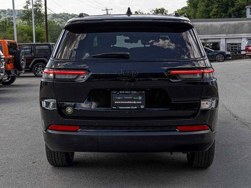 2025 Jeep Grand Cherokee L Altitude