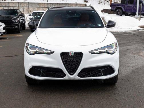 2024 Alfa Romeo Stelvio Veloce AWD