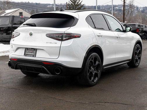 2024 Alfa Romeo Stelvio Veloce AWD