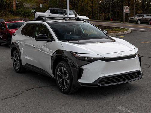 2024 Toyota bZ4X XLE