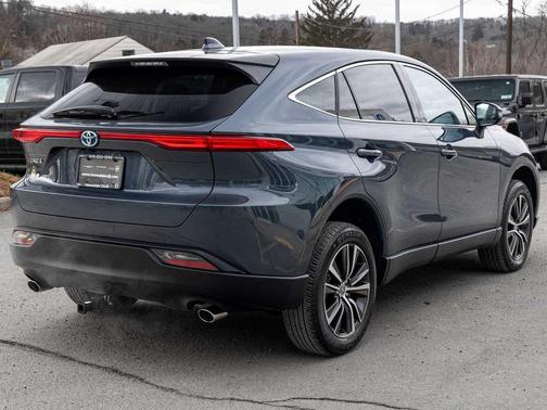 2024 Toyota Venza LE