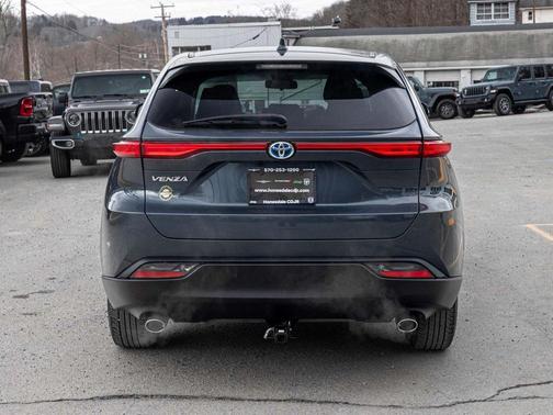 2024 Toyota Venza LE