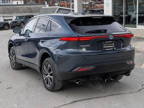 2024 Toyota Venza LE