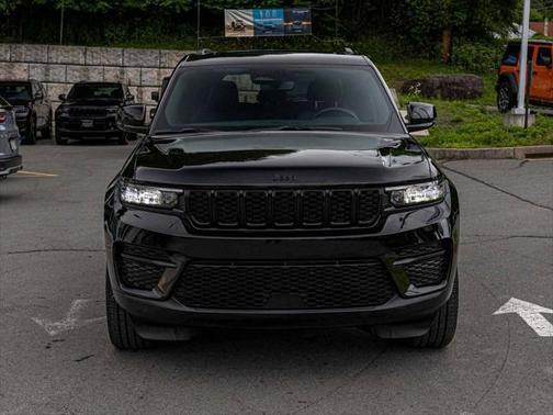 2022 Jeep Grand Cherokee Altitude