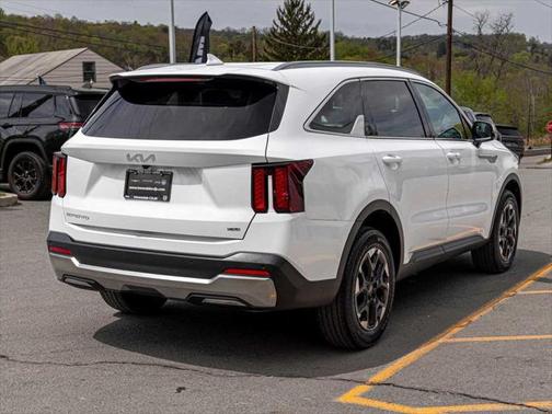 2024 Kia Sorento S