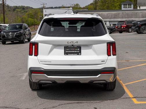 2024 Kia Sorento S
