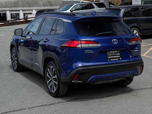 2024 Toyota Corolla Cross XLE
