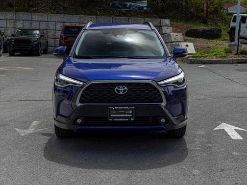 2024 Toyota Corolla Cross XLE