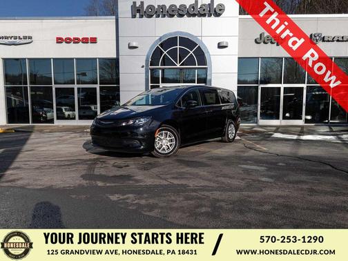 2026 Chrysler Voyager LX