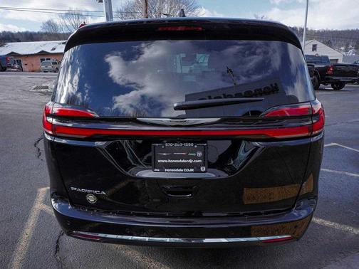 2026 Chrysler Pacifica L