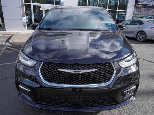 2026 Chrysler Pacifica L