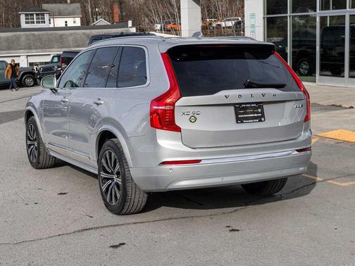 2024 Volvo XC90 B6 Plus Bright Theme 7-Seater