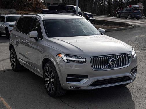 2024 Volvo XC90 B6 Plus Bright Theme 7-Seater