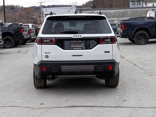 2026 Jeep Cherokee Overland