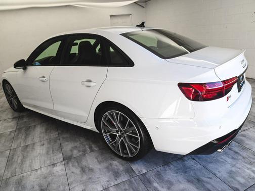 Ibis White 2022 Audi S4 3.0T Prestige