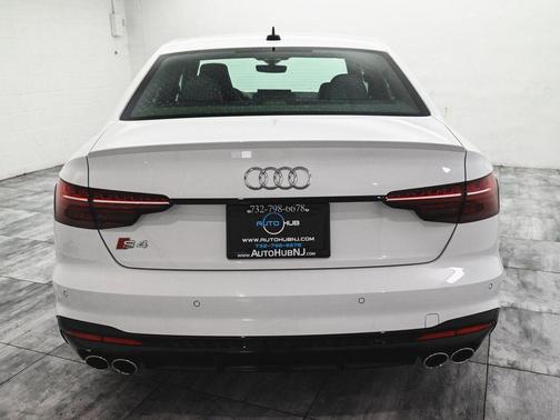 Ibis White 2022 Audi S4 3.0T Prestige