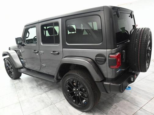 Granite Crystal Metallic Clearcoat 2023 Jeep Wrangler 4xe Sahara