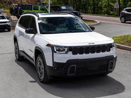 Bright White Clearcoat 2026 Jeep Cherokee Limited