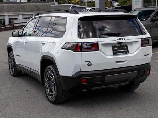 Bright White Clearcoat 2026 Jeep Cherokee Limited