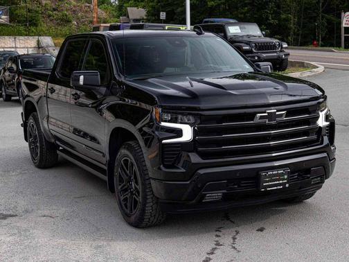 Black 2024 Chevrolet Silverado 1500 High Country
