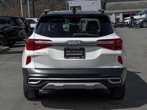 2022 Kia Seltos S