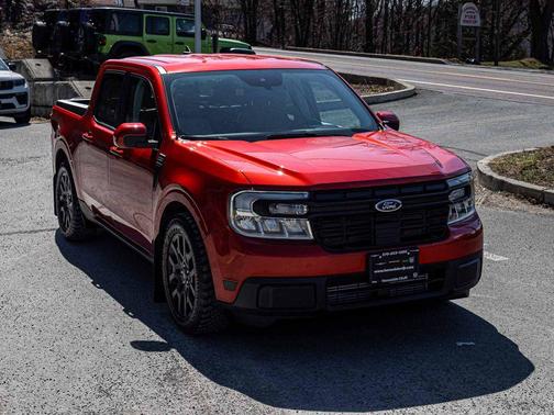 Hot Pepper Red Tinted Clearcoat Metallic 2022 Ford Maverick Lariat