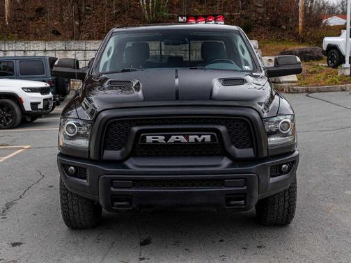 2019 RAM 1500 SLT